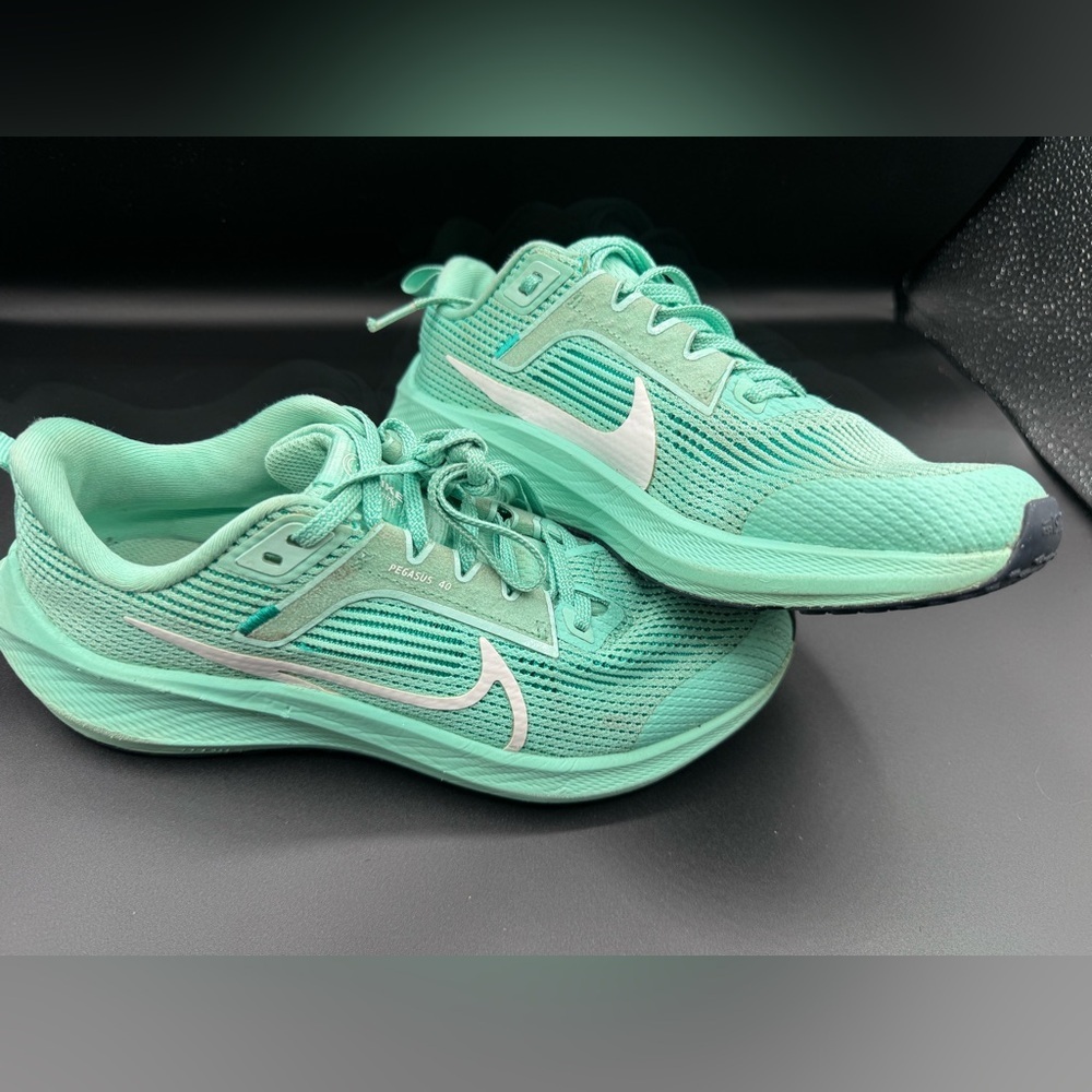 Nike Green and Black Athletic Shoes with Mesh Upper - Picture 12 of 15